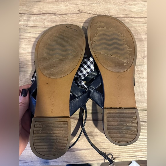 Kelly & Katie Navy Bow Tie Sandals Size 10M - Picture 3 of 3